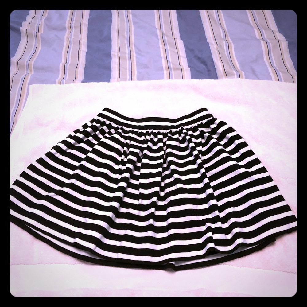 Adorable Kate Spade girls skirt, Size 10